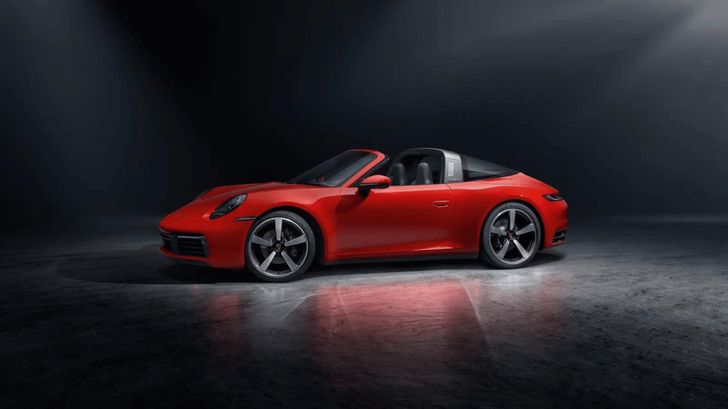 Explore the New 2024 Porsche 911 Carrera